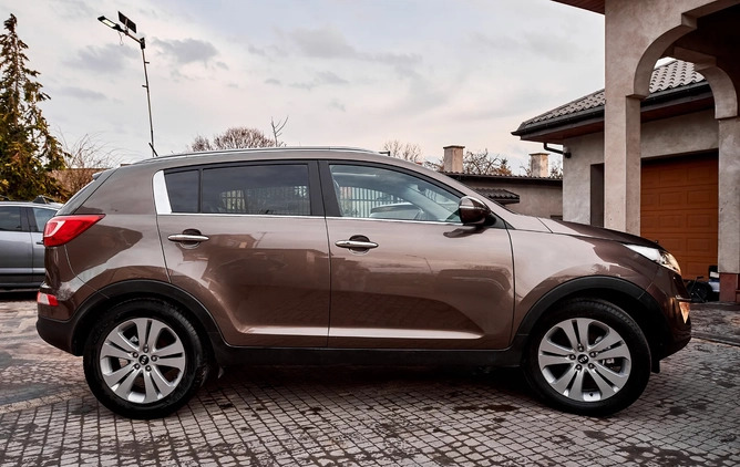 Kia Sportage cena 45900 przebieg: 218000, rok produkcji 2010 z Ełk małe 326